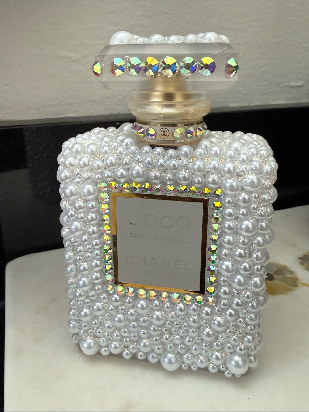 Coco CHANEL Pearl & Crystal Embellished Decorative Piece in White and Gold-empty - Picture 6 of 14